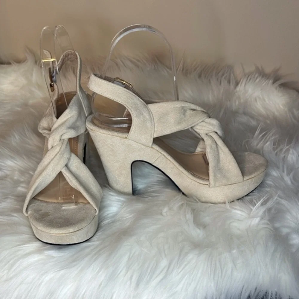 Cream Platform Shoes with Strappy Design and Open Toe